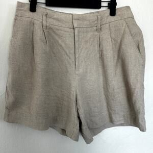 Linen classic pleated detail shorts